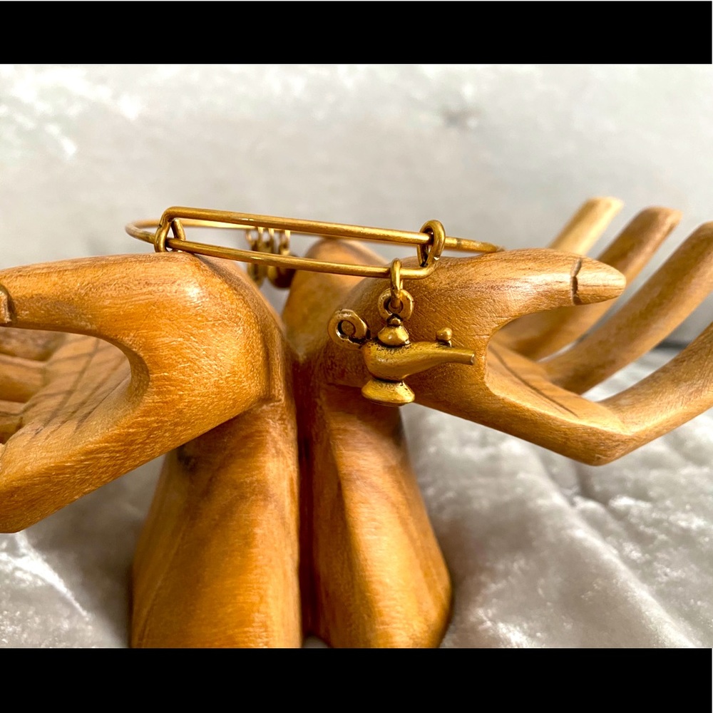 🧞‍♂️Alex & Ani bracelet🧞‍♂️